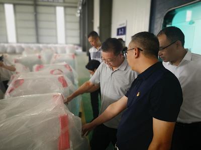 黃勇同志率隊到黔南高新技術(shù)開發(fā)區(qū)調(diào)研裕能新能源電池材料項目